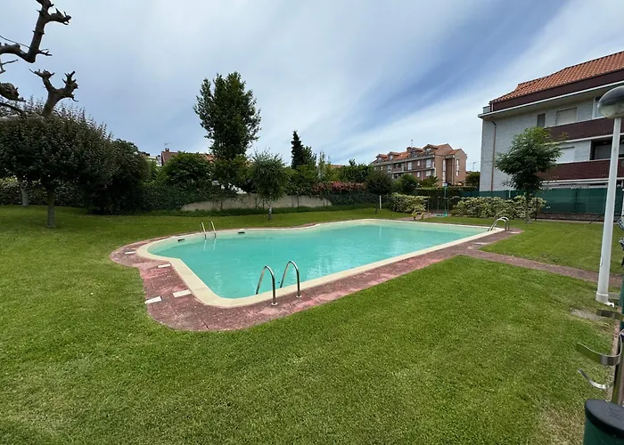 Garaje Y Piscina Comunitaria!