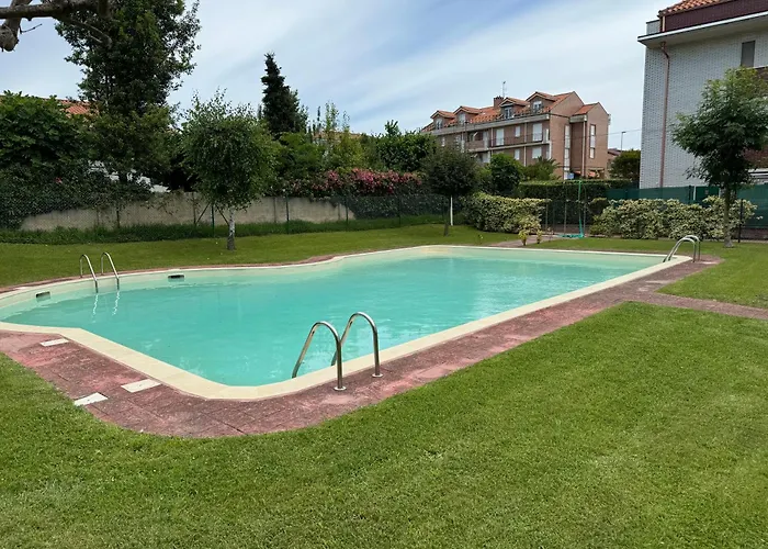 Garaje Y Piscina Comunitaria!